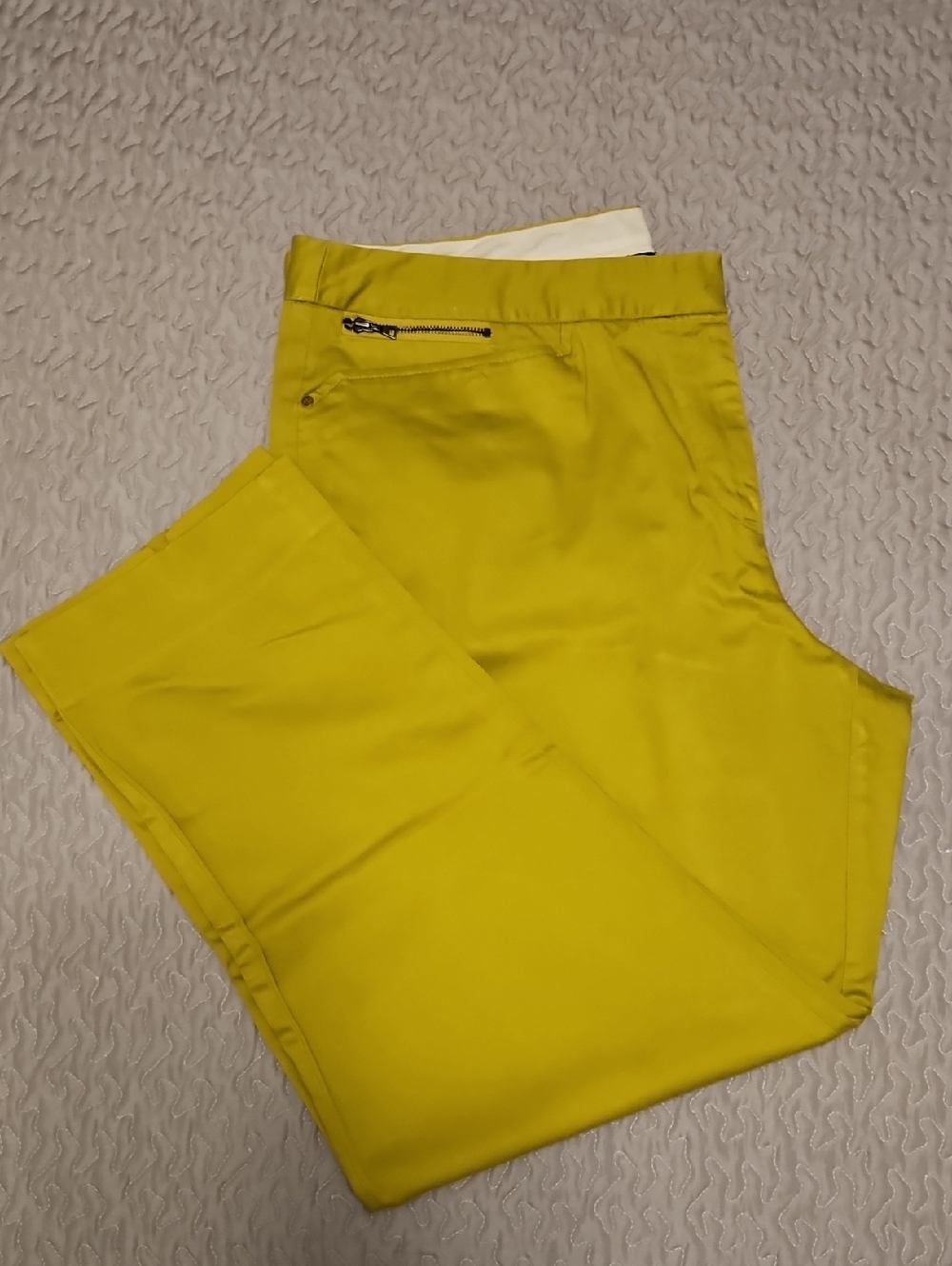 JONES, NEW YORK LIME GREEN ANKLE CROPPED PANTS. SIZE 14